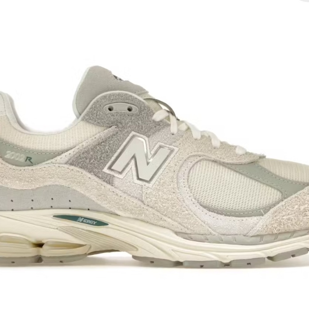 New Balance 2002R Linen